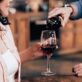 Syrah vs Cabernet Sauvignon: Taste, Food Pairings, and Winemaking Secrets